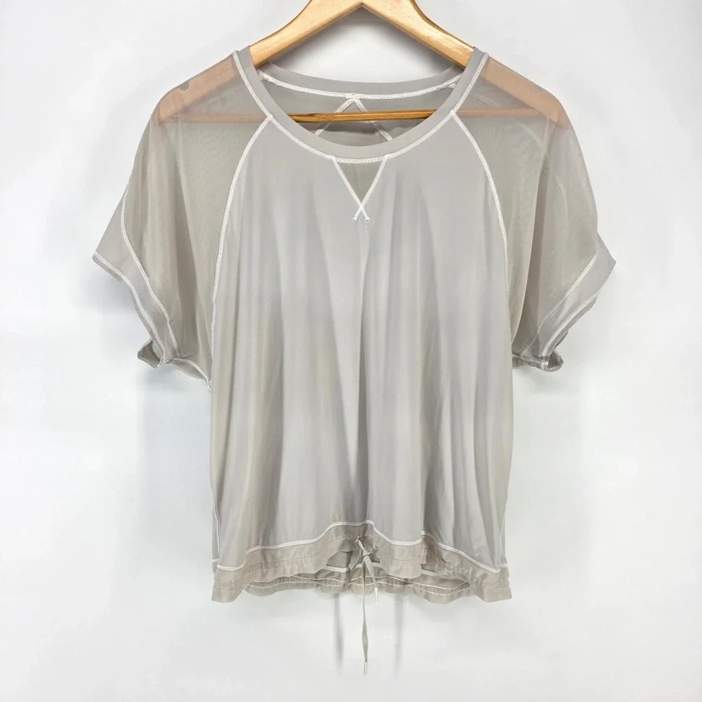 Lululemon Mesh Panel Athletic Top Women M/L Gray Short Sleeve Gym Training Shirt